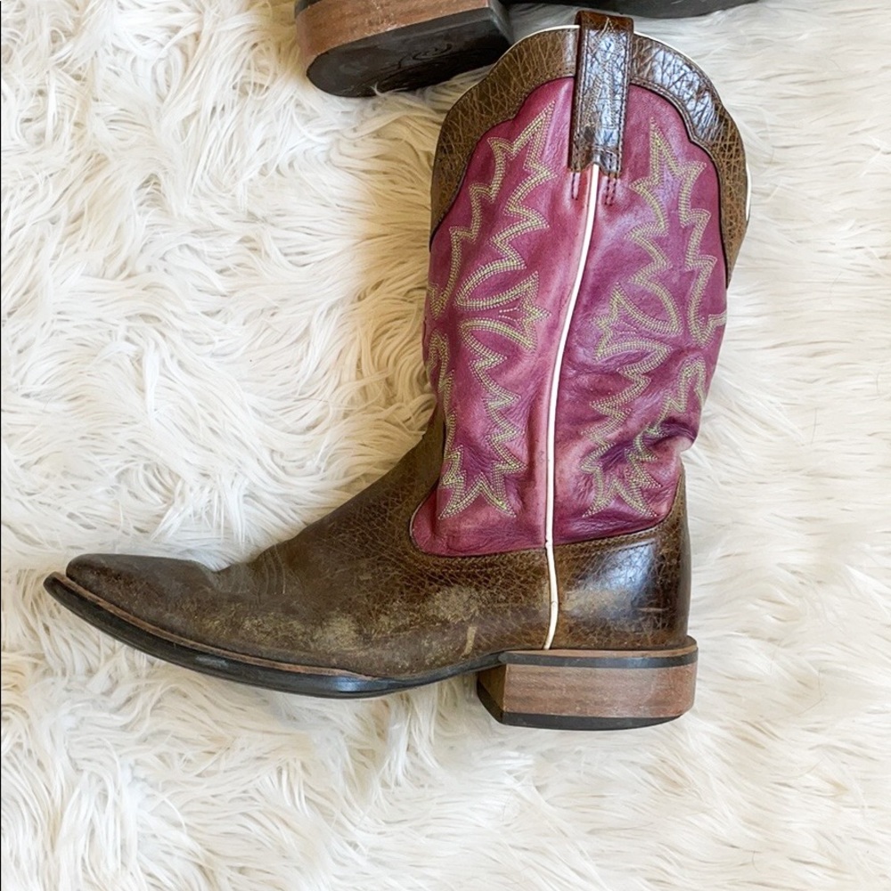 SOLD Men’s Leather Ariat Boots - Picture 2 of 6